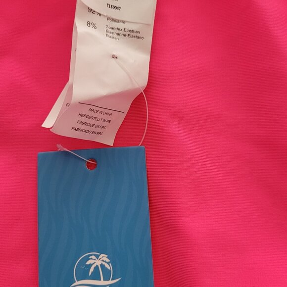 Gorgeous hot pink front plunge swimsuit - Picture 4 of 7